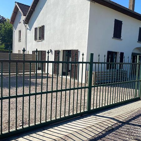 Maison Chaleureuse Au Coeur Du Village Raddon Exterior foto