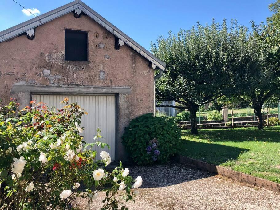 Maison Chaleureuse Au Coeur Du Village Raddon Exterior foto