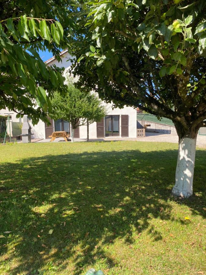 Maison Chaleureuse Au Coeur Du Village Raddon Exterior foto
